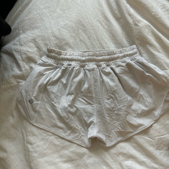 Lululemon Athletica | Athleisure | Fast and Free Running Shorts | White Size 6 - Picture 2 of 4